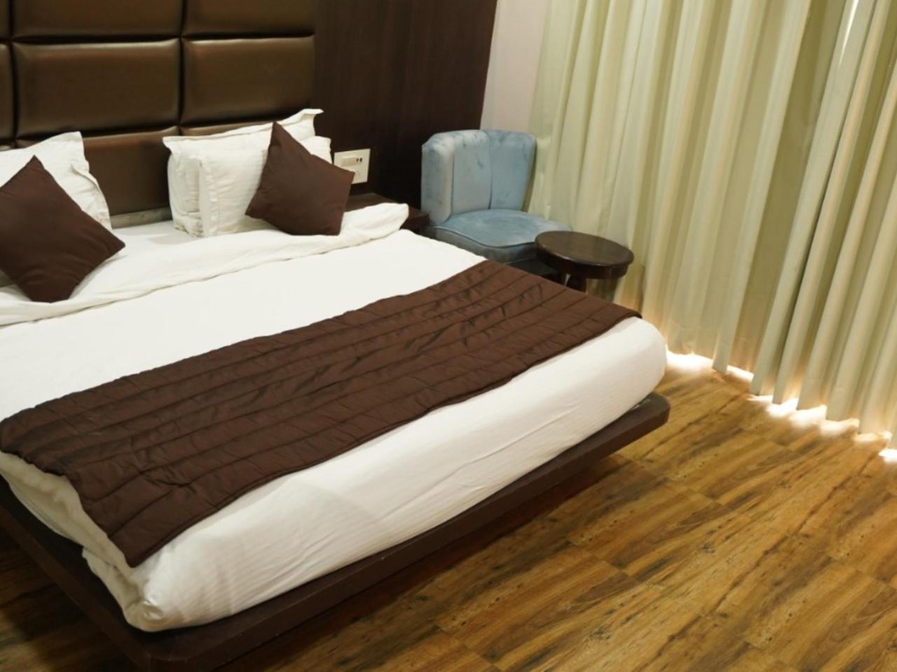 Raas Mahal-Hotel In Jaipur Near Tourist Places Екстер'єр фото