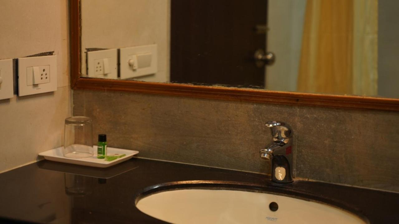 Raas Mahal-Hotel In Jaipur Near Tourist Places Екстер'єр фото