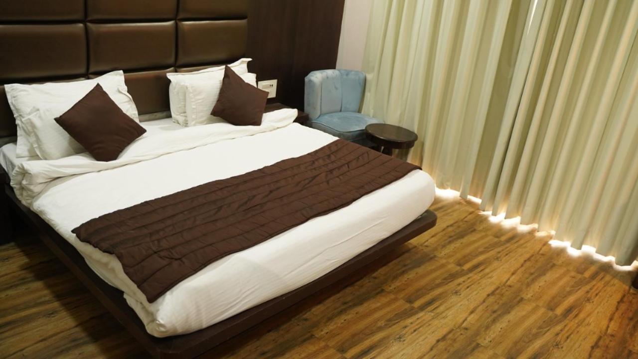 Raas Mahal-Hotel In Jaipur Near Tourist Places Екстер'єр фото